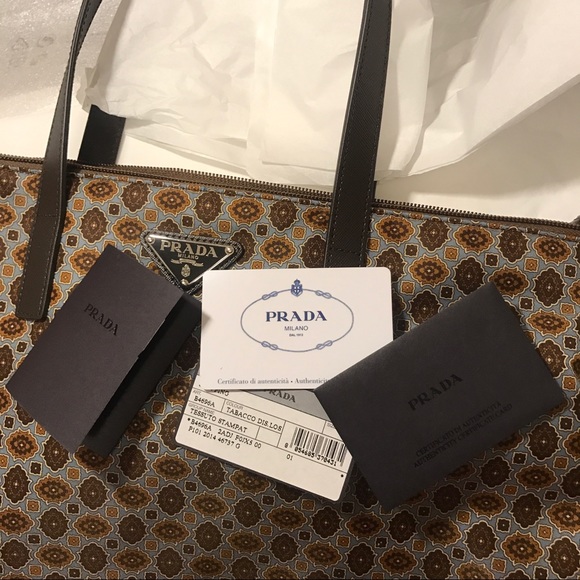 Prada Tote / Shoulder Bag - Picture 6 of 7